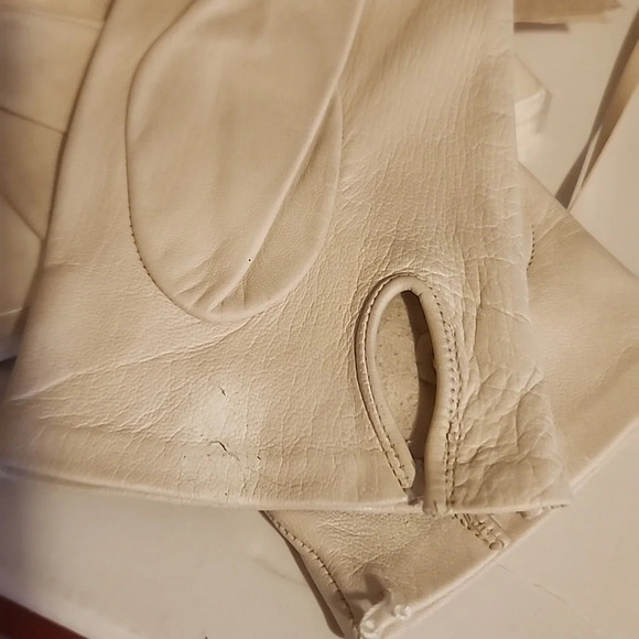Vintage off white chain leather gloves 6 - Picture 8 of 12